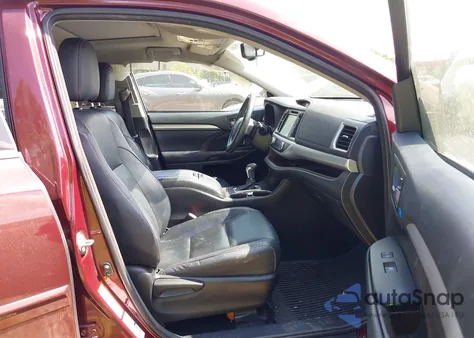 2016 Toyota Highlander Xle V6 z USA, uszkodzony, nr VIN 5TDJKRFH8GS330184